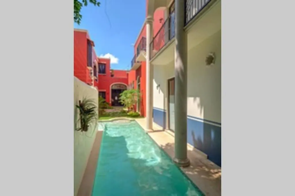 Casona Sirenas, A Family Home In Historical Merida
