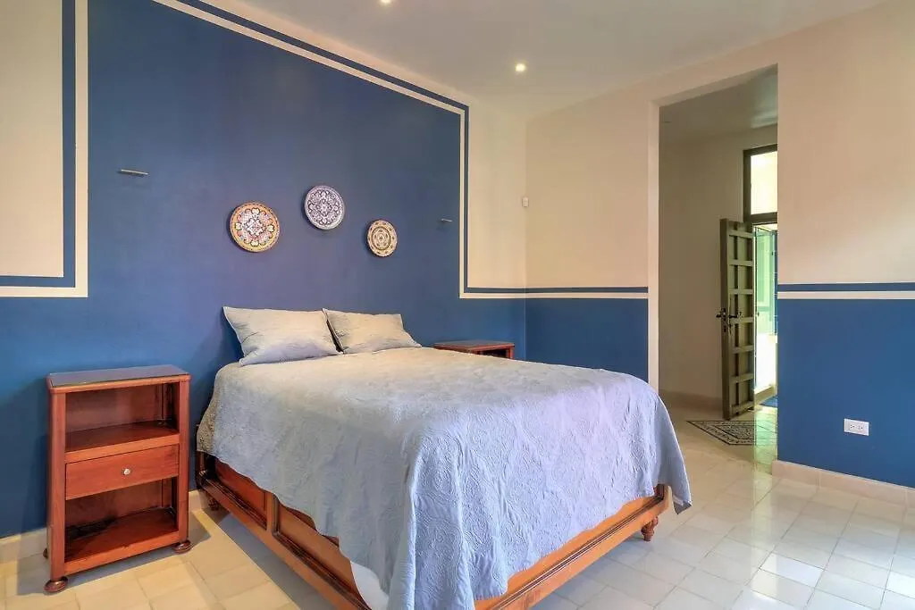 Casona Sirenas, A Family Home In Historical Mérida 0*,